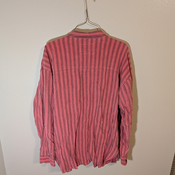 Coral Men's Striped Casual Button Down Shirt - Picture 5 of 7